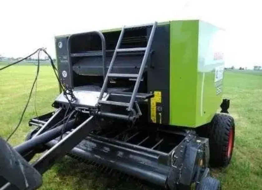 Używana Prasa claas rolant 350RC widok na lewy bok