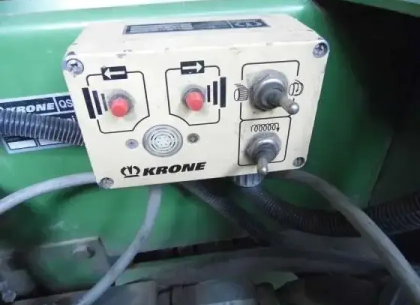 sterownik elektryczny używana prasa zwijająca Krone Vario Pack 1810 Eco 2002 r