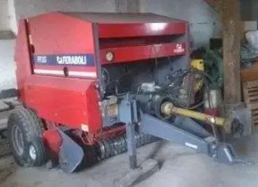 Używany Prasa Feraboli FF20  z 2006 roku widok z lewej strony