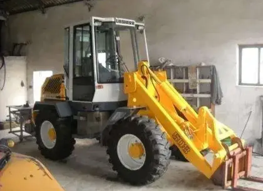 LIEBHERR typ 508 używana