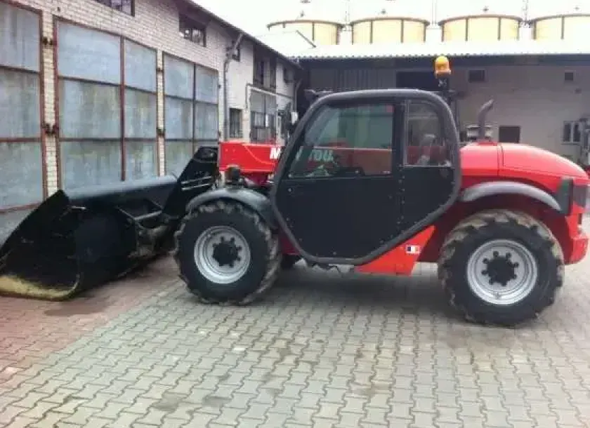 Manitou 627 z boku 