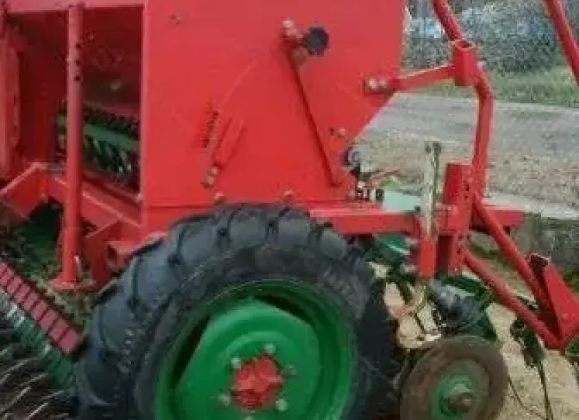 Używany Agregat uprawowo siewny brona + siewnik Polonez 3m 2006