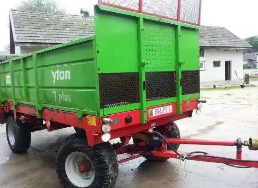 Używany Rozrzutnik obornika TYTAN 7 Plus 2008 r