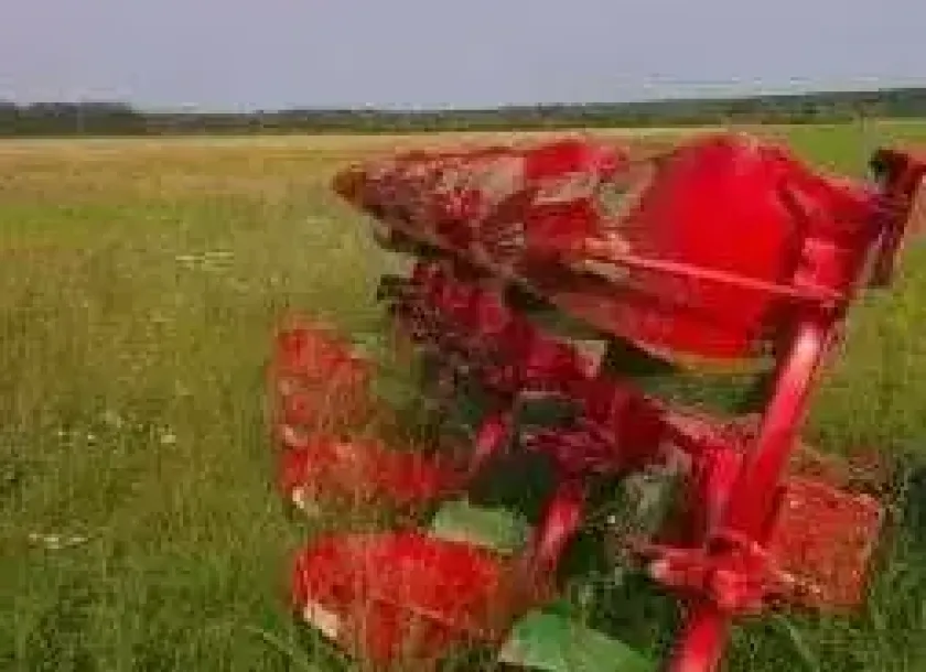Używany Pług Unia Grudziądz Vis XLS 6+1 skibowy