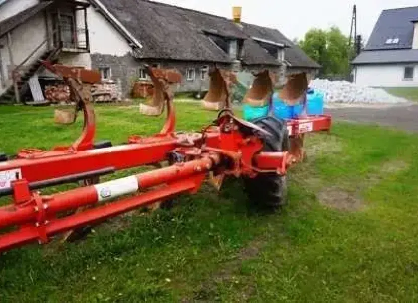 Układ jezdny pługa obracalnego Gregoire Besson