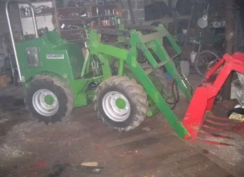 Mini Ładowarka 
