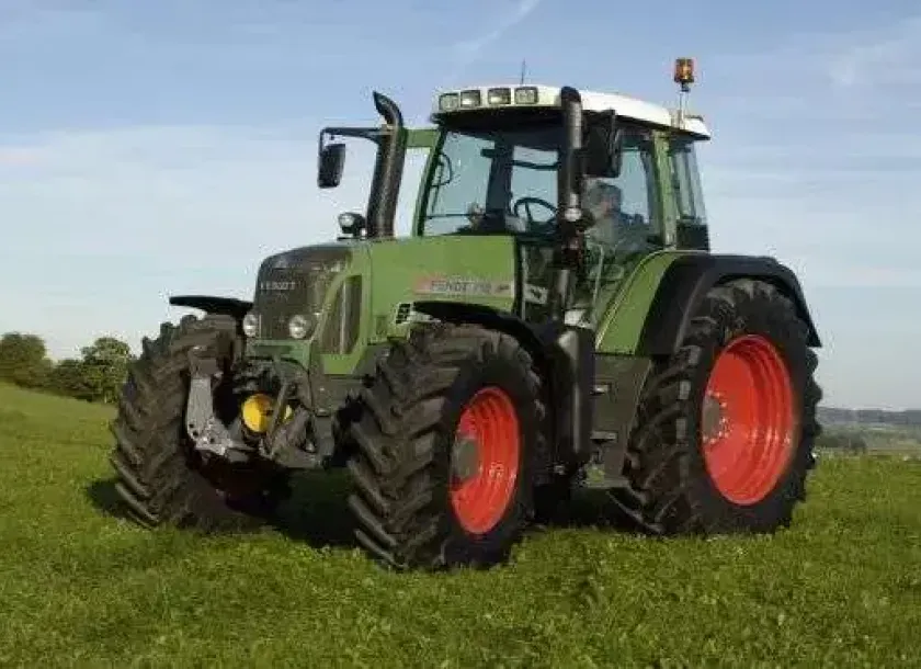 Używany 180 KM ciągnik rolniczy Fendt 718 Vario z 2011 roku 