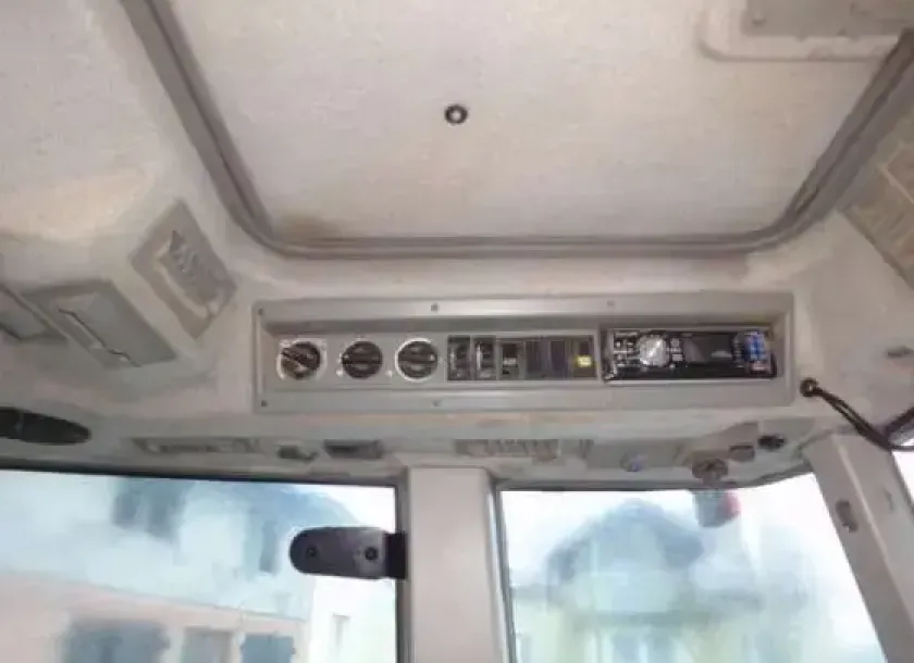 Instalacja radiowa w używanym ciągniku rolniczym Fendt 926 Vario 