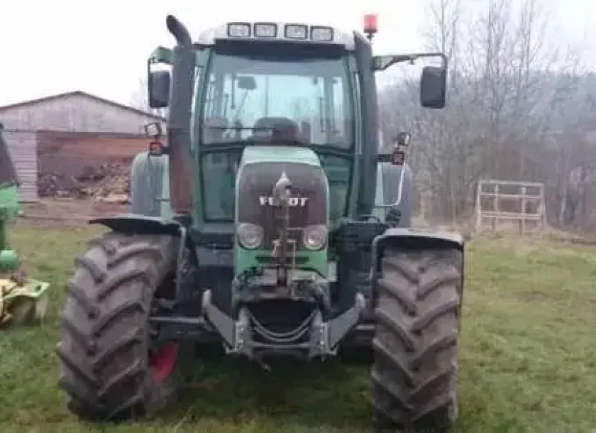 Przód używanego ciągnika marki Fendt seria 414 Vario   