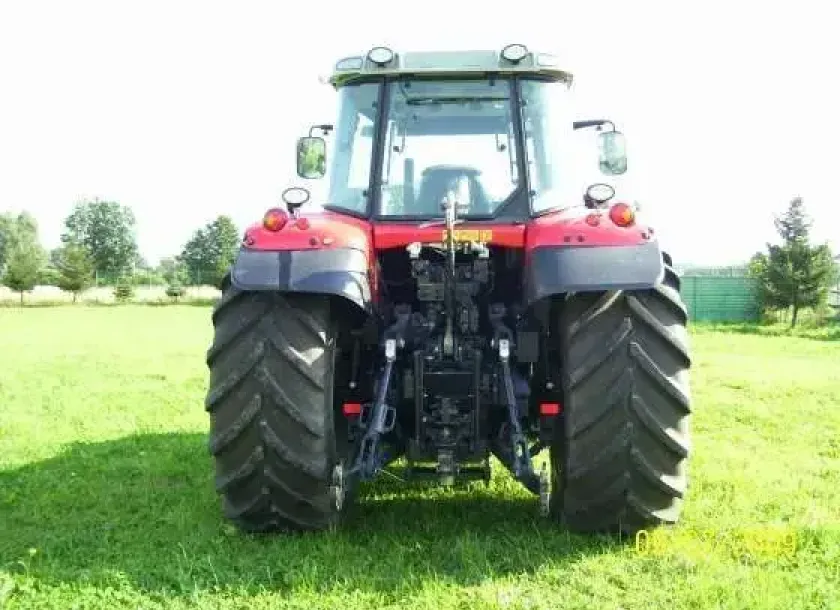 Trzypunktowy Układ Zawieszenia w ciągniku MF 7480