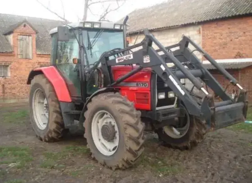 Niezawodny ciągnik rolniczy 6170 z 1997 roku z ładowaczem czołowym