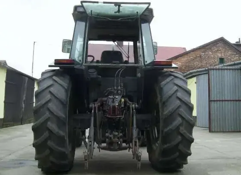 Tylny Układ Zawieszenia w ciągniku MF 3120