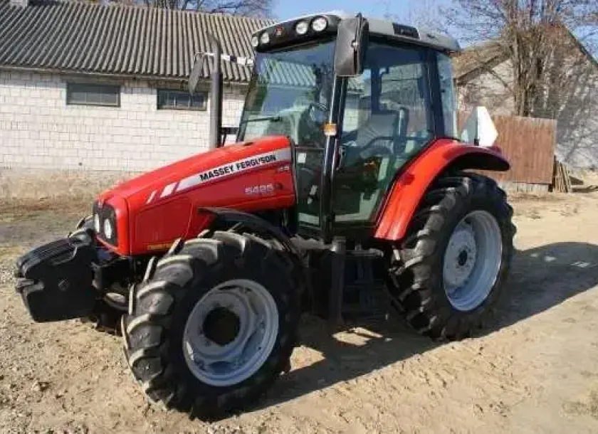2004 rok Ciągnik rolniczy Massey Ferguson 5425 maszyny rolnicze korbanek.pl