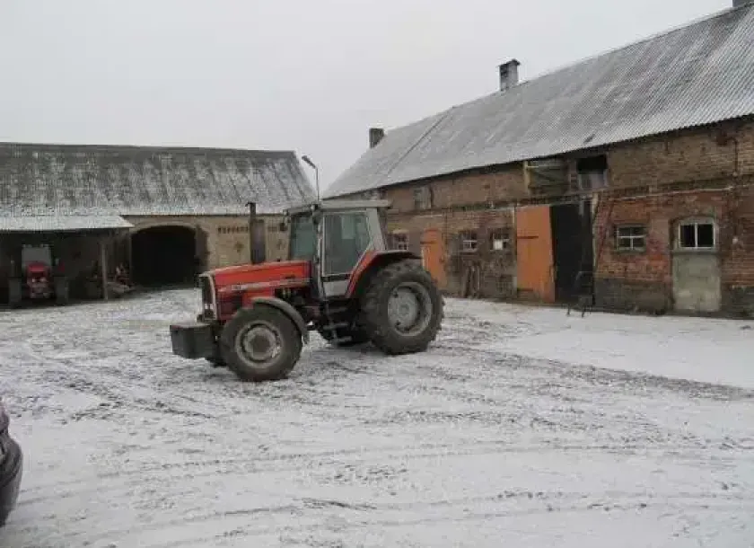 Traktor Massey Ferguson 3630 1993 roku