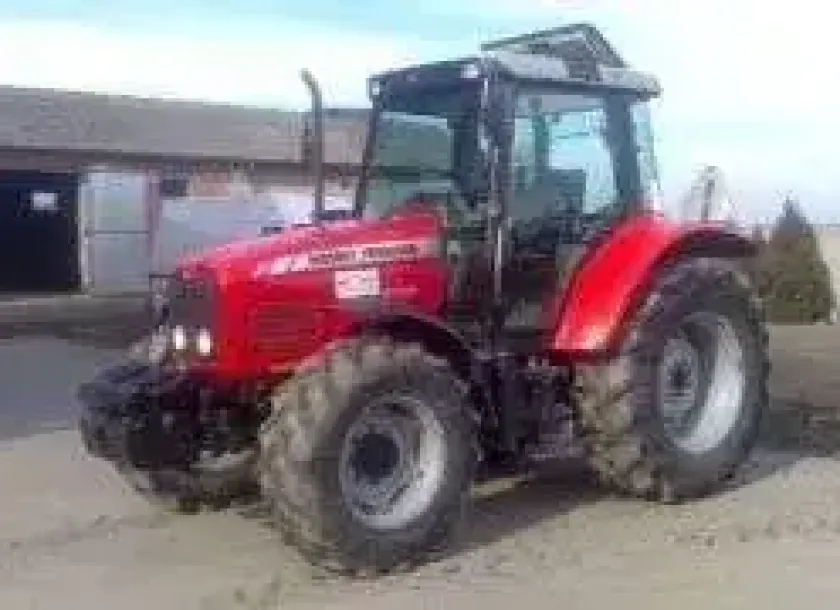 Używany Massey Ferguson 5455 rok produkcji 2005 lewy bok