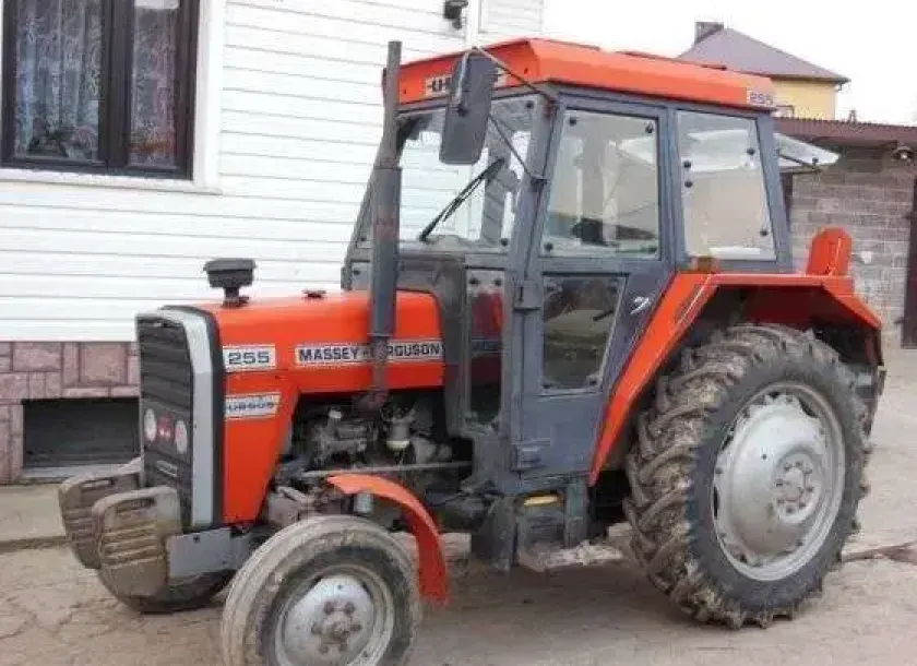 Używany Ciągnik Massey Ferguson MF 255 kultowy