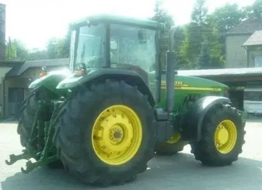 John Deere 8310 230 KM widok na bok oraz tył korbanek.pl tuz tylny