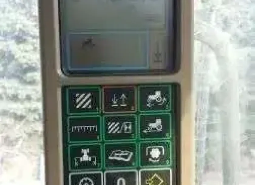 Panel sterujący w ciagniku John Deere 6900.