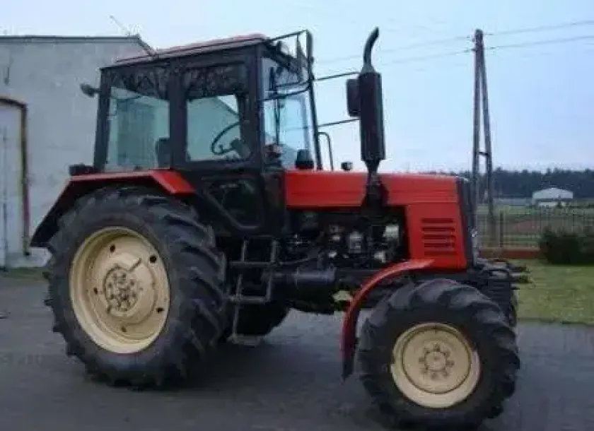 Używany garażowany ciągnik rolniczy MTZ 82TS