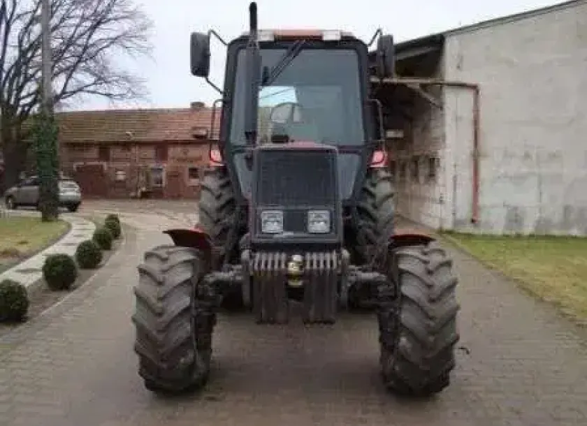Przód używanego traktora MTZ 82TS