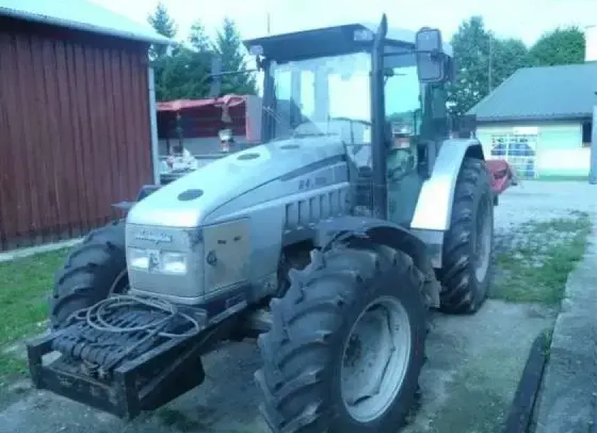 Używany zadbany ciągnik  rolniczy LAMBORGHINI R4.105
