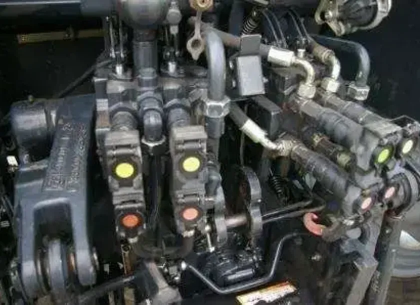 Rozdzielacze hydrauliczne ciągnika Deutz Fahr Agrotron 100