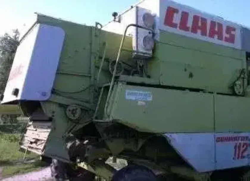 Używany kombajn Claas Dominator 112 CS zdjęcie z prawej strony