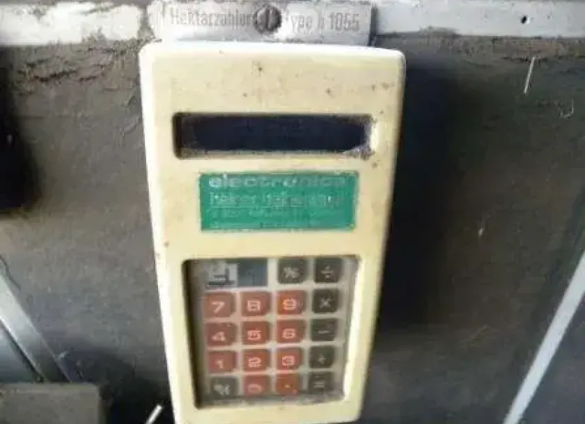 Wyposażenie kombajnu - panel sterujący w Claas Dominator 106