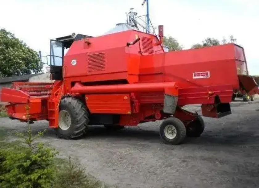 do sprzedania używany kombajn zbożowy Bizon Rekord Z 058 rok produkcji 1992