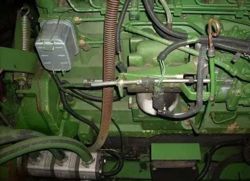 Kombajn zbożowy JOHN DEERE 2258 HILL MASTER kable hydraulika korbanek.pl