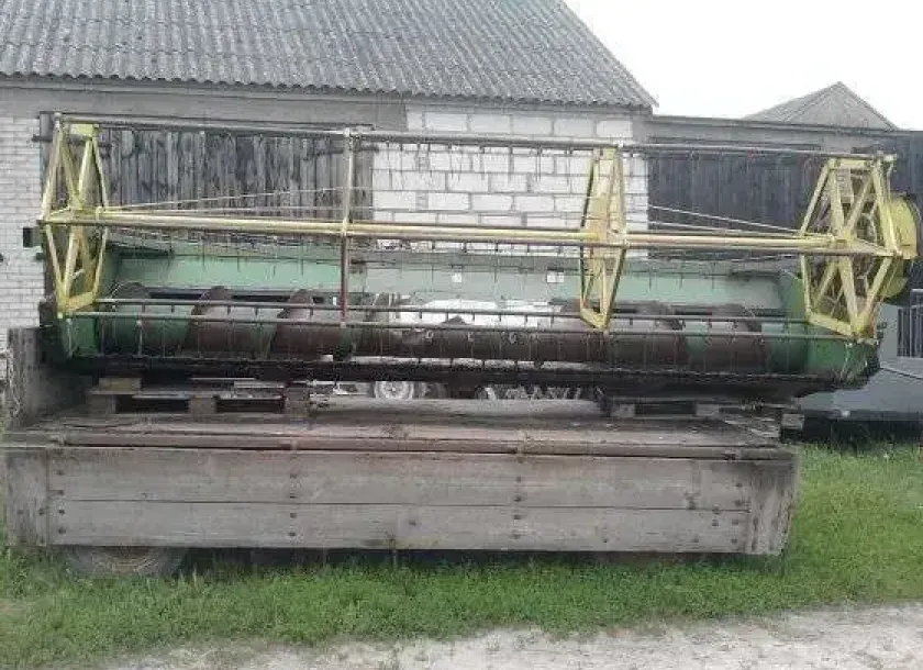 Heder kombajnu zbożowego John Deere 965H
