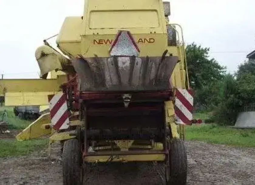 Kombajn  New Holland 1540 heder 3 metry