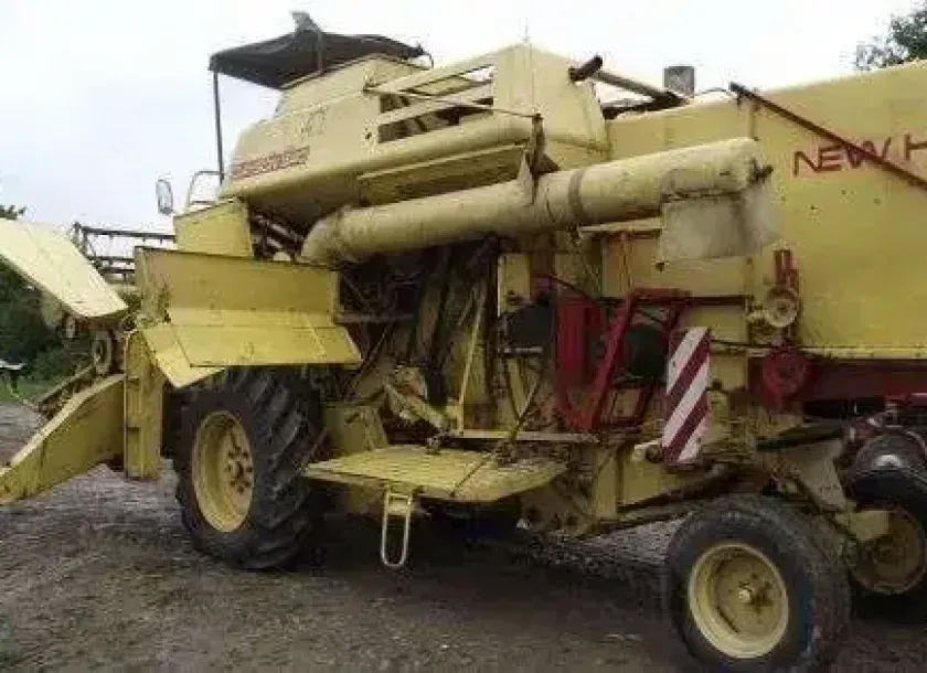 Kombajn  New Holland 1540 6 cylindrów