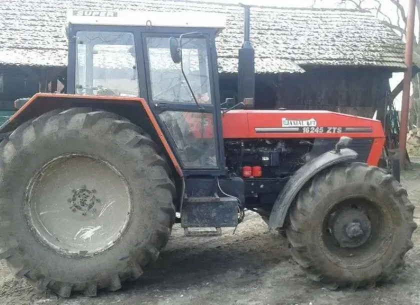 szerokie mocna opony ciągnik rolniczy Zetor 16245 używany do sprzedania prawy bok