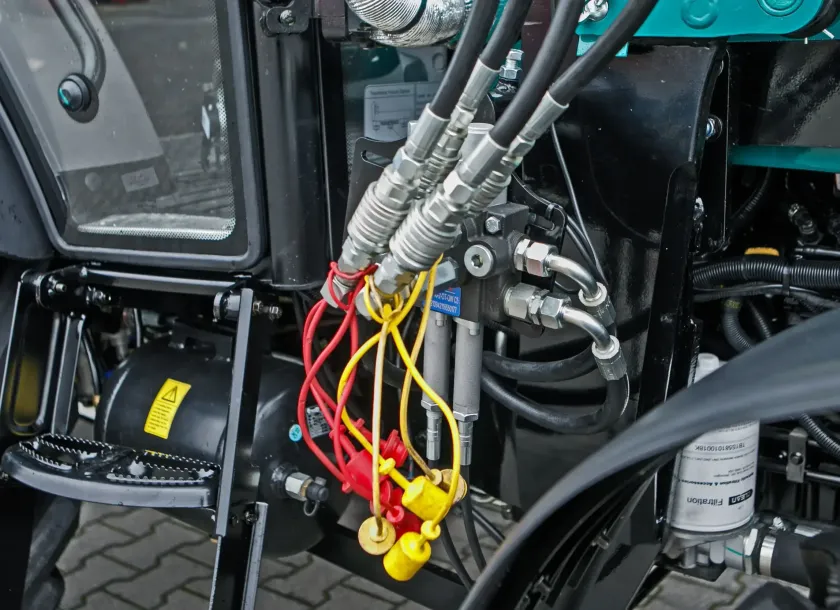 Rozdzielacz hydrauliczny ładowacza czołowego Hydramet