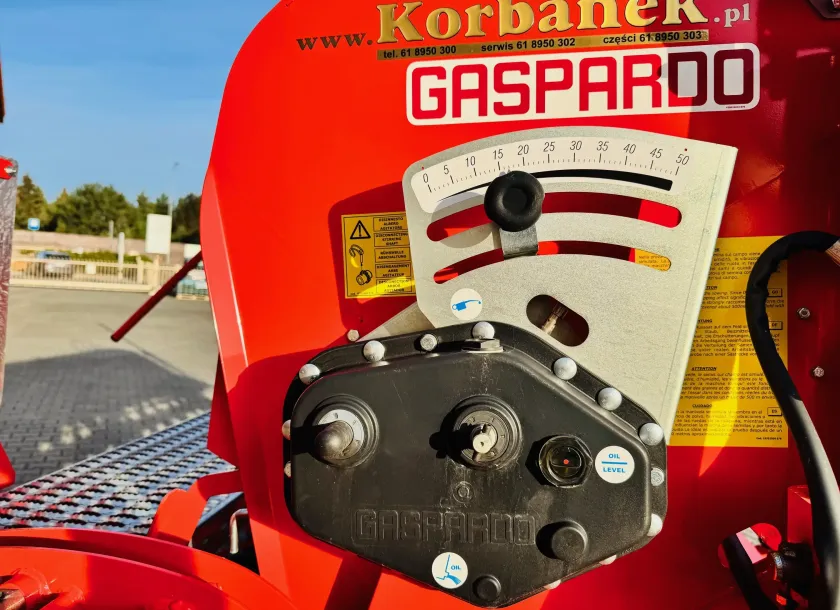 Agregat-uprawowo-siewny-zestaw-uprawowy-3-0-maschio-gaspardo-plac-firma-korbanek
