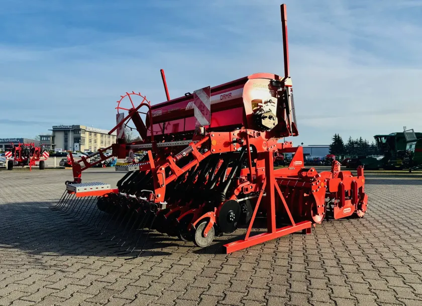 Agregat-uprawowo-siewny-zestaw-uprawowy-3-0-maschio-gaspardo-plac-firma-korbanek
