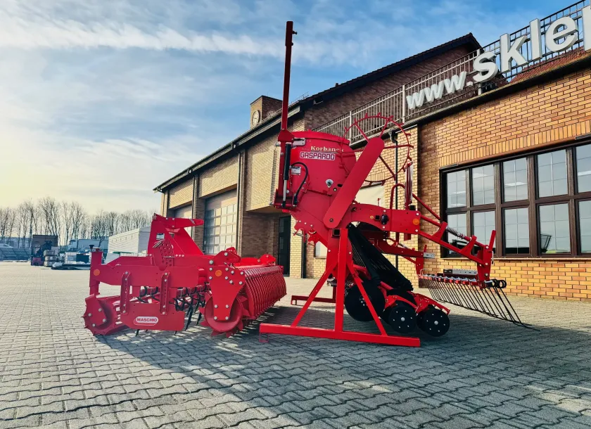 Agregat-uprawowo-siewny-zestaw-uprawowy-3-0-maschio-gaspardo-plac-firma-korbanek