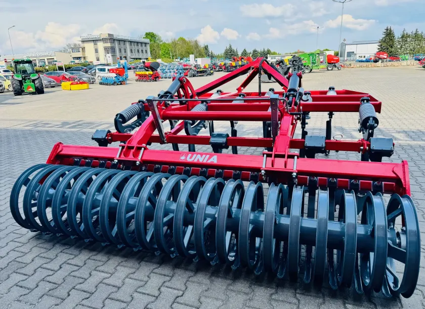 Agregat-zebowy-unia-group-cross-II-3-0-m-uprawa-uproszczona-bezorkowa-nowy-model-plac-firma-korbanek