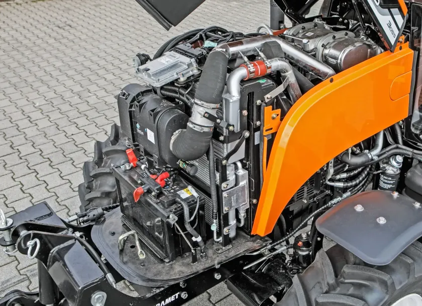 Silnik marki Doosan ciągnika rolniczego Arbos 3055