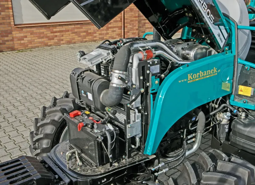Silnik marki Doosan ciągnika rolniczego Arbos 3065