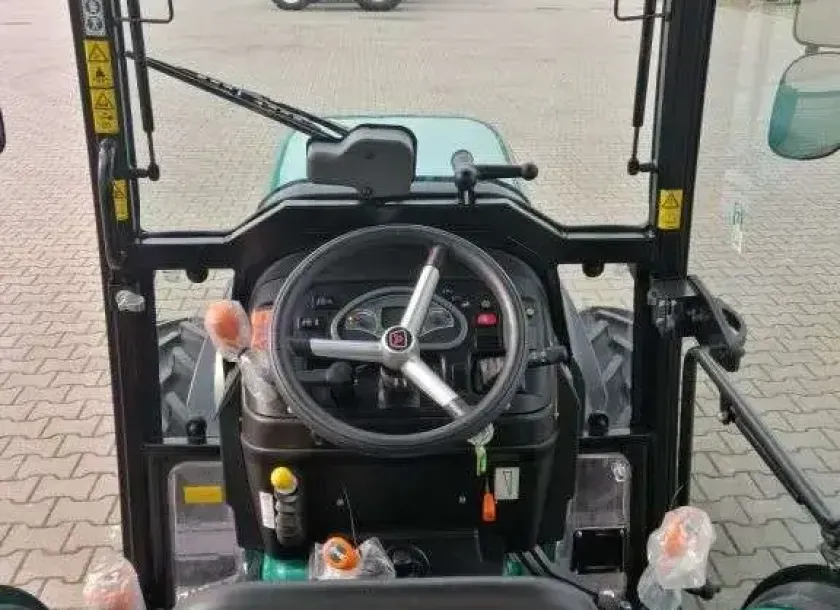 Arbos 4100F jako ciągnik wygodny w pracy w sadzie