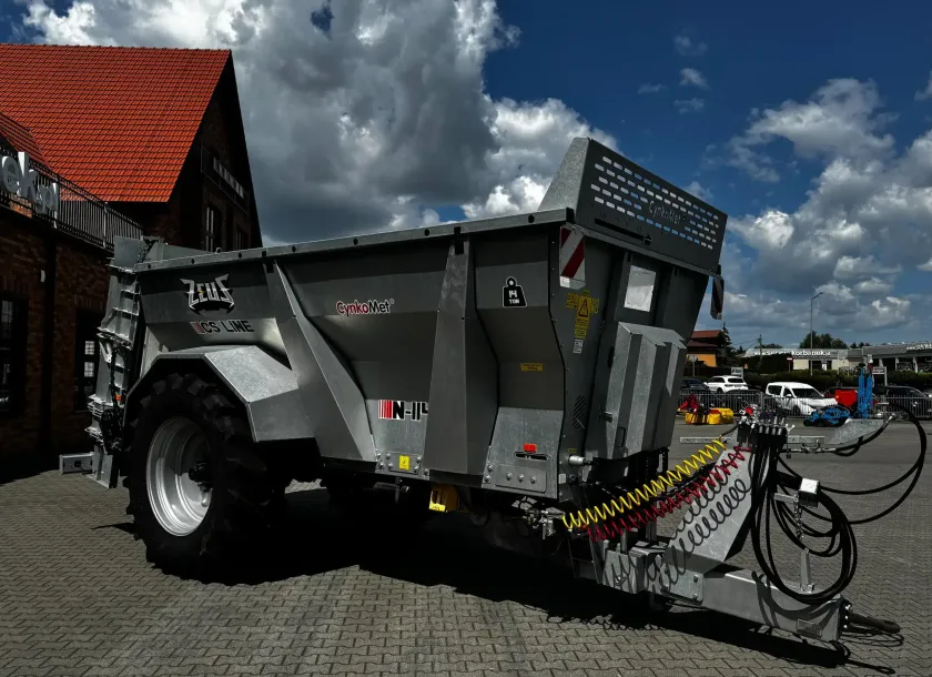 Rozrzutnik obornika Cynkomet ZEUS N-114 Ładowność 14 ton Plac Kobranek