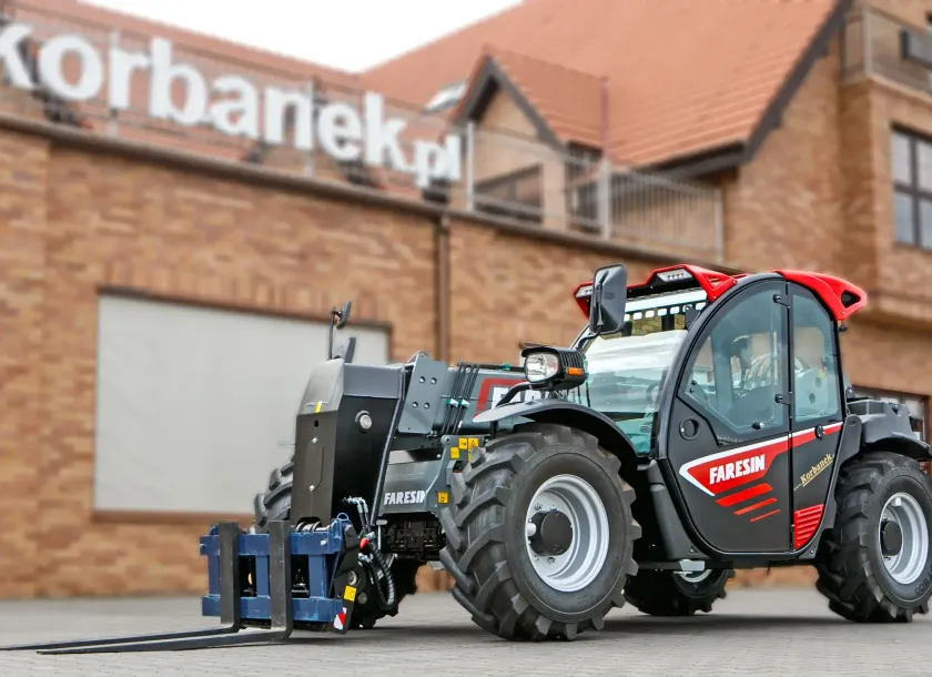 Ładowarka teleskopowa Faresin 7.32 Compact Bosch Deutz widok ogólny