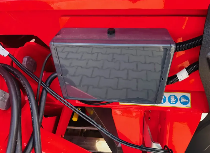 Rozsiewacz dwutarczowy do nawozu Maschio Gaspardo EW 213 ISOTRONIC