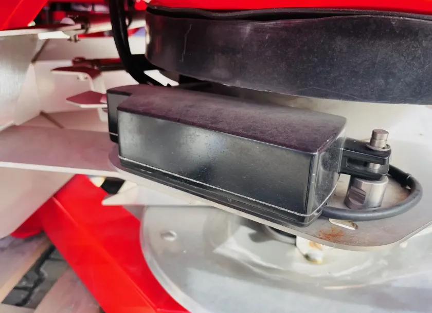 Rozsiewacz dwutarczowy do nawozu Maschio Gaspardo EW 213 ISOTRONIC