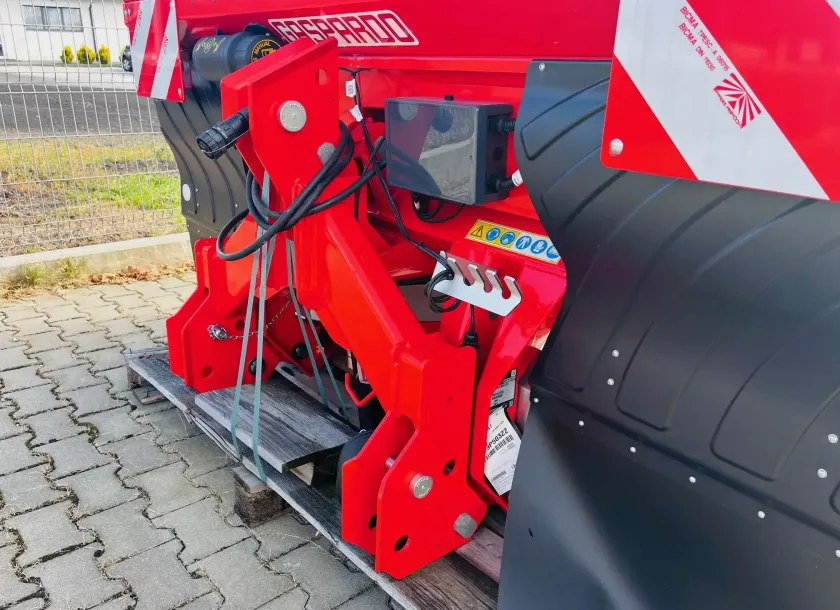 Rozsiewacz dwutarczowy do nawozu Maschio Gaspardo EW 213 ISOTRONIC