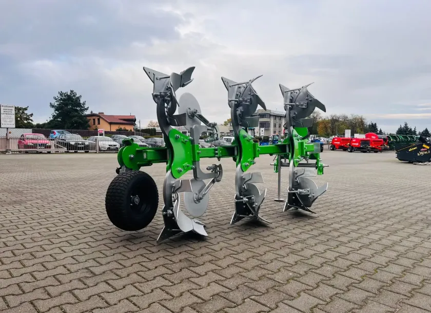 Pług obracalny BOMET lekki pług