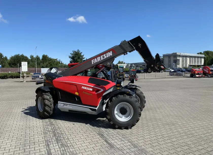 Ładowarka teleskopowa Faresin 7.32 Compact z boku