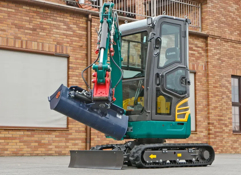 Mini koparka Lovol Korbanek, Nachi, Eaton, Yanmar łyżka skarpowa uchylna